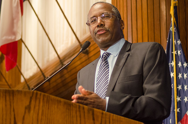 photo of Dr. Ben Carson addressing the National Press Club on May 28, 2014